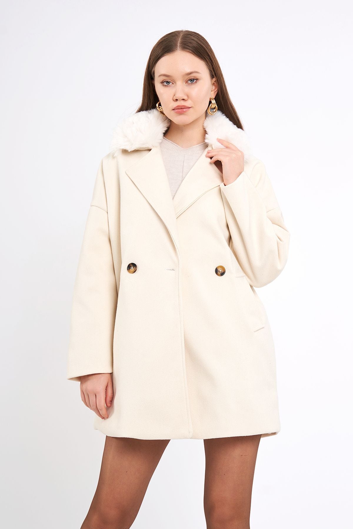Kürklü Oversize Kısa Kaşe Kaban