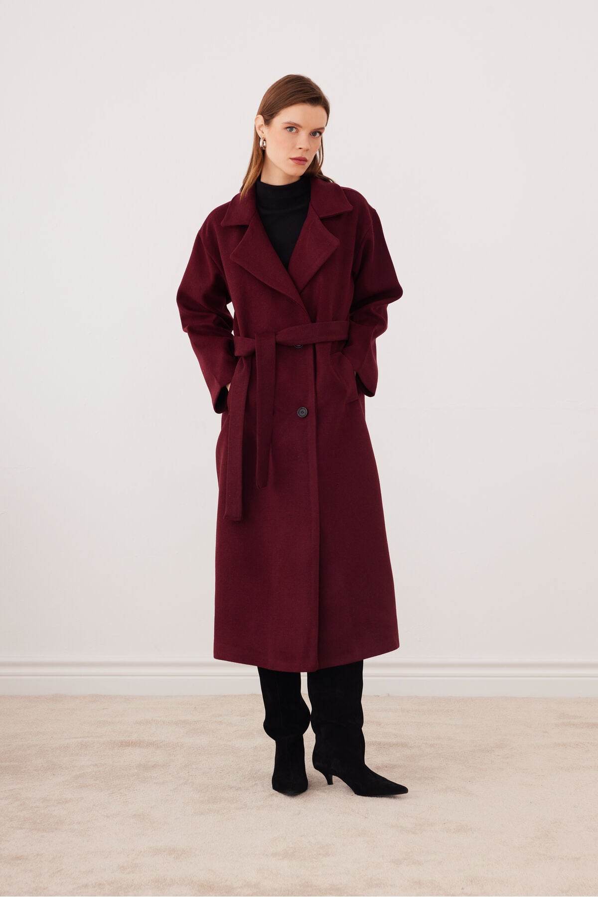 Kaşe Kaban Oversize Uzun Kemerli Astarlı Rahat Kalıp – Bordo